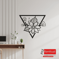 Üçgen Çiçek Motifli Metal Duvar Dekoru